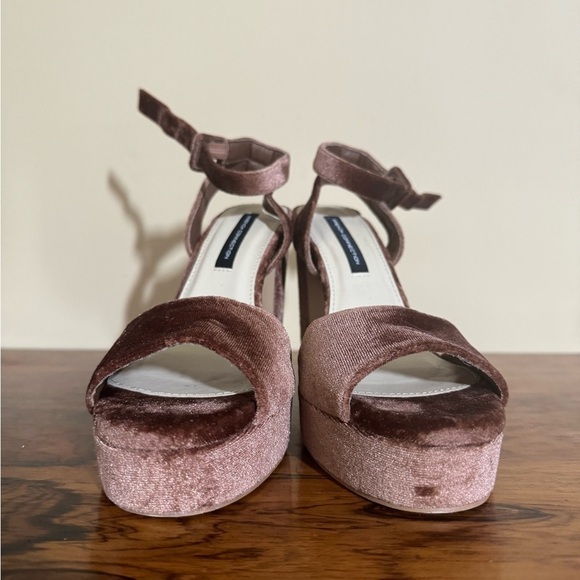 French Connection Women's Brown Taryn Platform Peep Toe Pump 6.5 - Picture 4 of 9